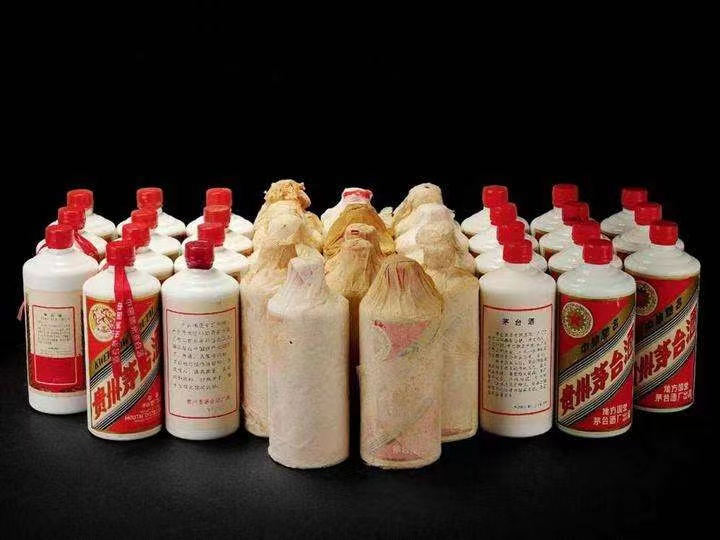 莺歌海镇老酒回收上门哪里回收(附近上门回收茅台酒）?